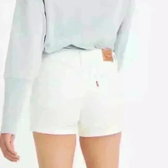 NWOT - Levi Mid Length Women's Jean Shorts - Size 32 (Chalk White) - Picture 2 of 8